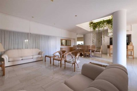 4 bedrooms House in Limassol, Cyprus No. 75670 4