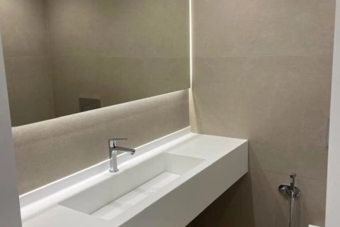 3 bedrooms Apartment in Piraeus, Greece No. 110084 12