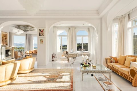 11 bedrooms Villa in Antibes, France No. 68775 6