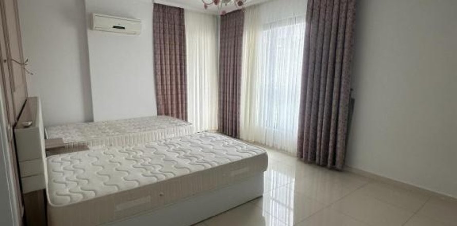 Квартира с 4 комнатами в Кестель, Турция №21409