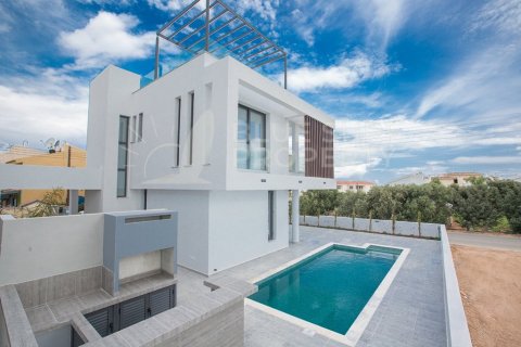 3 bedrooms Villa in Famagusta, Cyprus No. 36571 1