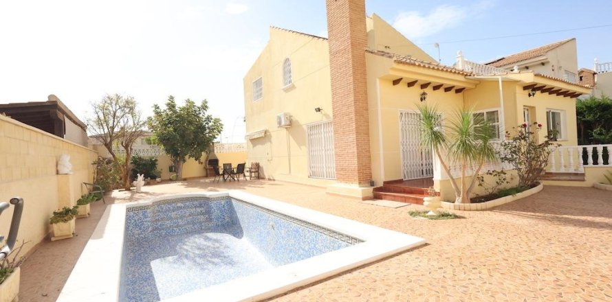 4 bedrooms Apartment in Playa Flamenca II, Spain No. 124627