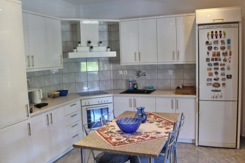 4 dormitorios Edificio en Katerini, Greece No. 55443 8