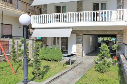 4 dormitorios Edificio en Katerini, Greece No. 55443 1