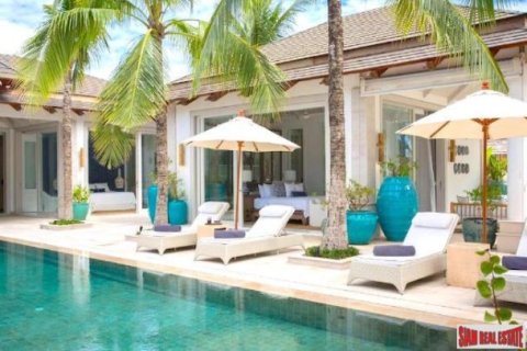 5 bedrooms Villa on the Chaweng Beach, Thailand No. 96202 16