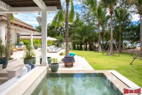 5 bedrooms Villa on the Chaweng Beach, Thailand No. 96202 5