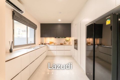 4 bedrooms House in Chiang Mai, Thailand No. 98029 8