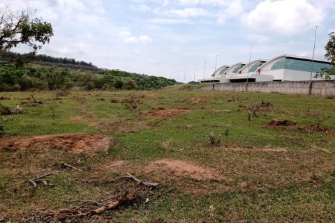 358522m² Land in Indaiatuba, Brazil No. 62396 4
