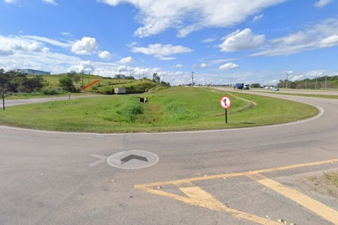 358522m² Land in Indaiatuba, Brazil No. 62396 9