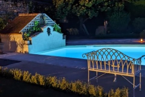 6 bedrooms House in Cuiseaux, France No. 104711 2