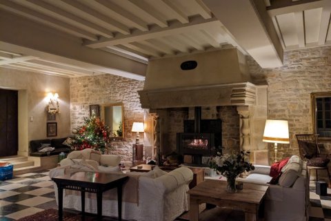 6 bedrooms House in Cuiseaux, France No. 104711 3