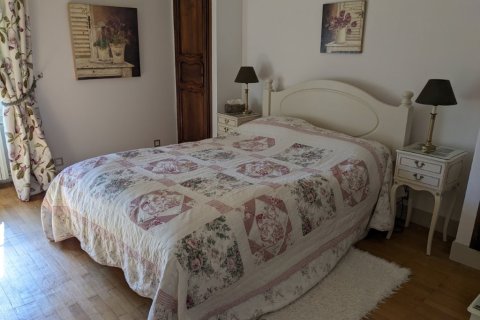 6 bedrooms House in Cuiseaux, France No. 104711 18