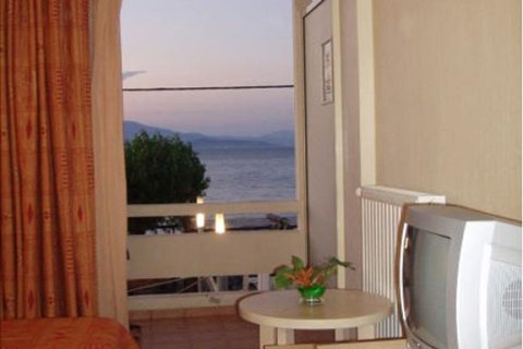 750m² Hotel in Kamena Vourla, Greece No. 59344 3