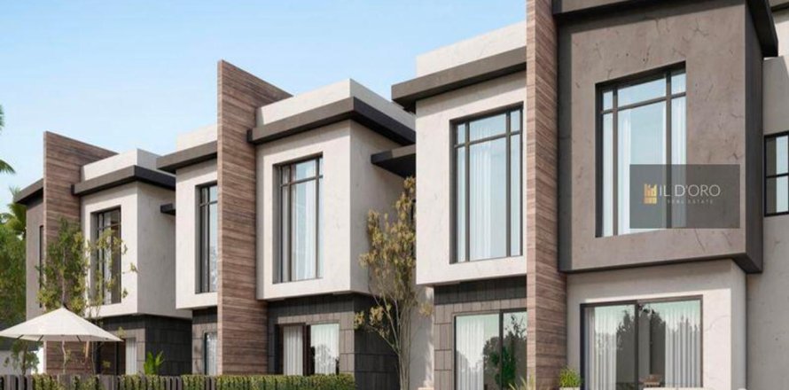 3 dormitorios Townhouse en The 1st Settlement, Egypt No. 39064
