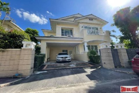 3 dormitorios House en Bangkok, Thailand No. 97037 1