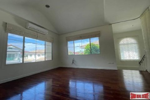 3 dormitorios House en Bangkok, Thailand No. 97037 7