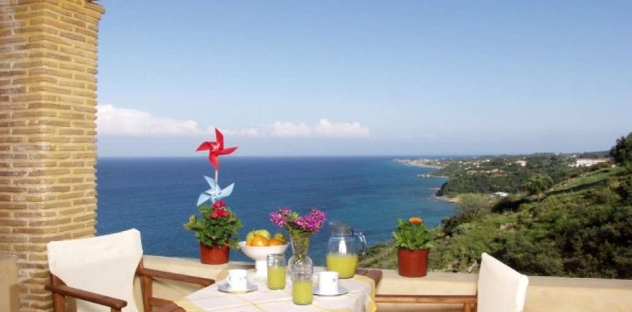 18 bedrooms Villa in Zakynthos, Greece No. 28110