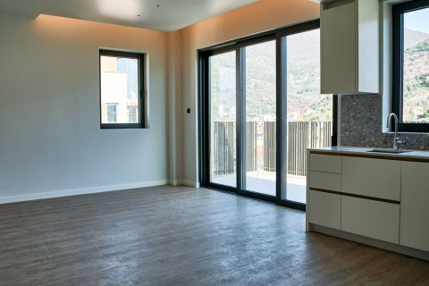 2 bedrooms Apartment in Tivat, Montenegro No. 104692 17