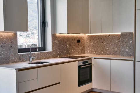 2 bedrooms Apartment in Tivat, Montenegro No. 104692 9