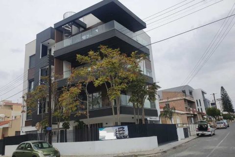 4 bedrooms Penthouse in Limassol, Cyprus No. 64010 1