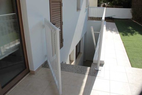 Дом с 6 спальнями в Строволос, Кипр №101823 8