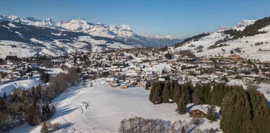 3 bedrooms Apartment in Megeve, France No. 99843