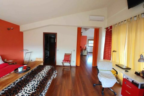 Дом с 4 спальнями в Марафон, Греция №54726 16