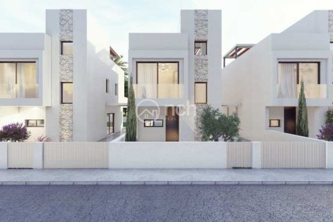 3 bedrooms House in Agios Athanasios, Cyprus No. 30876 1