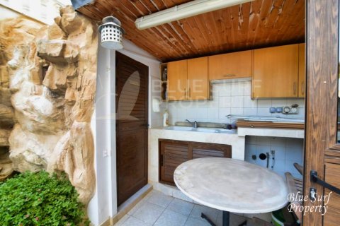 21 bedroom Villa in Deryneia, Cyprus No. 36565 9