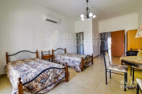 21 bedroom Villa in Deryneia, Cyprus No. 36565 17