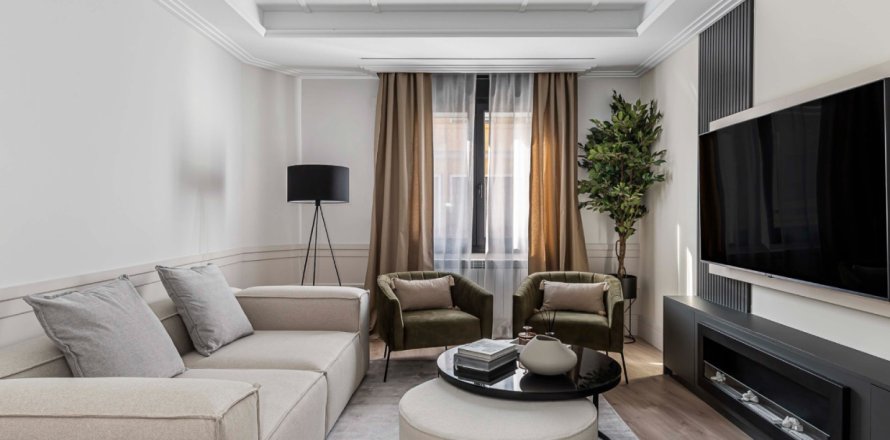 2 bedrooms Apartment in Madrid, Spain No. 89994