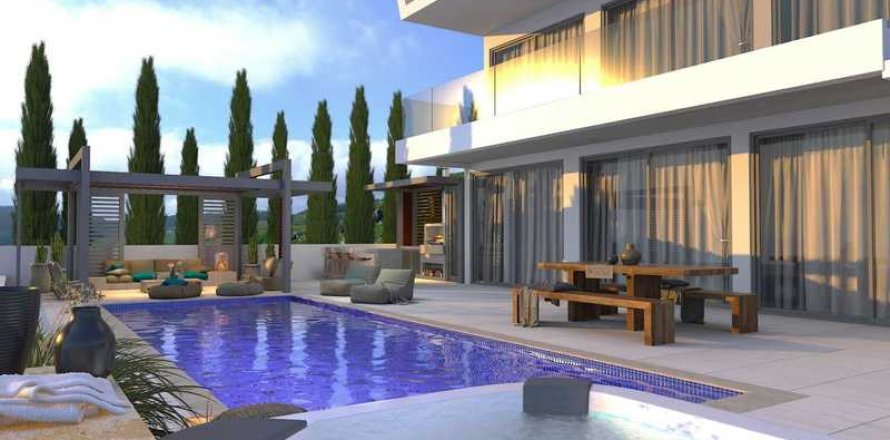 5 bedrooms House in Geroskípou, Cyprus No. 30262