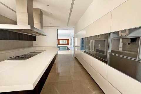 6 bedrooms House in Lakatamia, Cyprus No. 75277 6