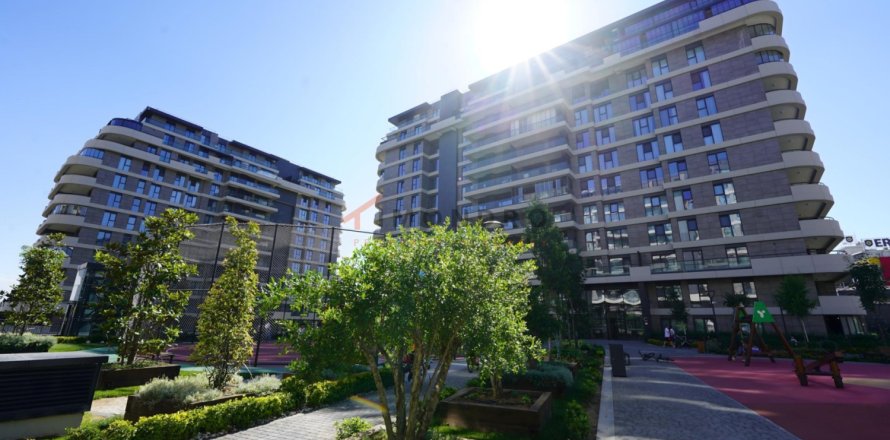 3 bedrooms Apartment in Kartal, Turkey No. 128594