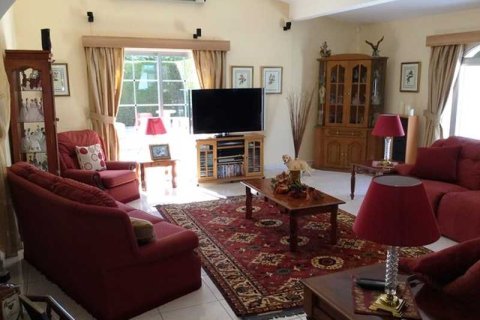 5 bedrooms House in Erimi, Cyprus No. 78621 14