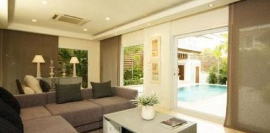 3 bedrooms Villa in Pattaya, Thailand No. 96885