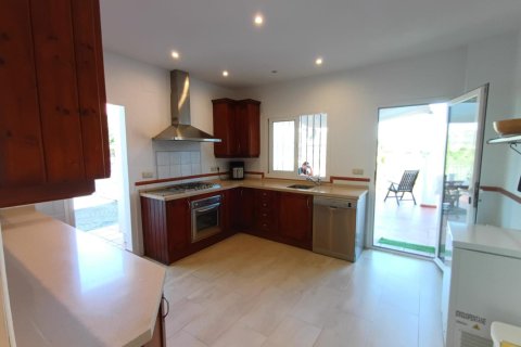 5 bedrooms Villa in Tan Quang, Vietnam No. 27442 26