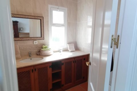 5 bedrooms Villa in Tan Quang, Vietnam No. 27442 17