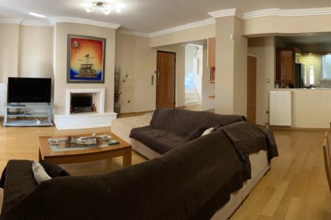 6 rooms Duplex in Athens, Greece No. 55778 3