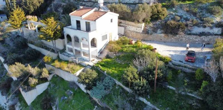 Вилла с 4 спальнями в Тала, Кипр №84061