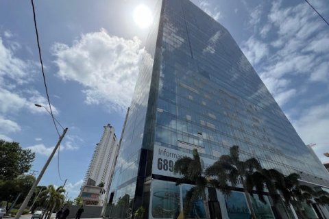 250m² Office in Panama City, Panama No. 70609 1