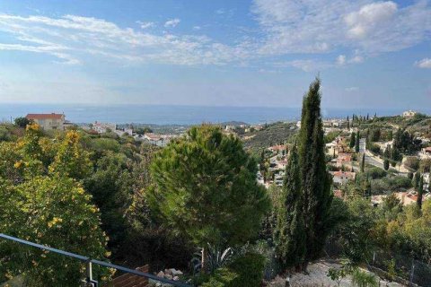 Дом с 4 спальнями в Тала, Кипр №30231 1