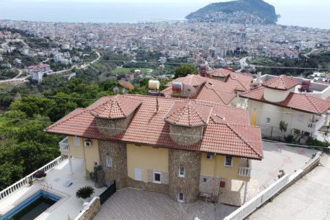 5 rooms Villa in Alanya, Turkey No. 21306