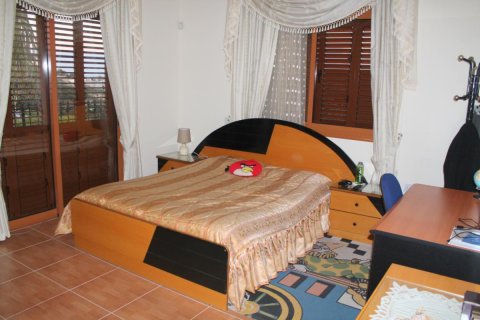 3 bedrooms Villa in Limassol, Cyprus No. 105929 12