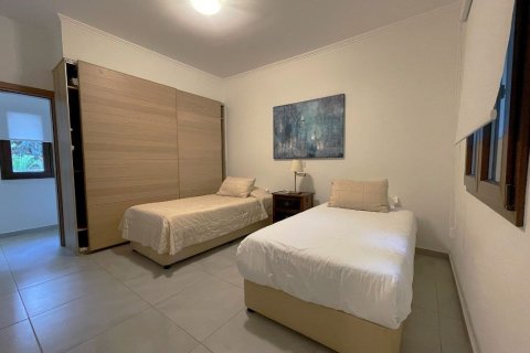 5 bedrooms House in Paphos, Cyprus No. 37375 11