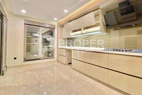 5 rooms Appartement à Thanh Khe, Vietnam No. 12647 2