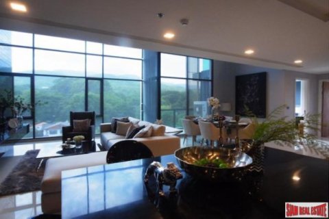 4 bedrooms Duplex in Chiang Mai, Thailand No. 96904 3