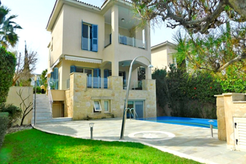 3 bedrooms House in Polis, Cyprus No. 39648 1