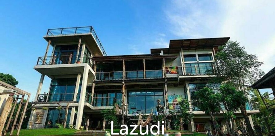 4 bedrooms House in Chiang Mai, Thailand No. 97957