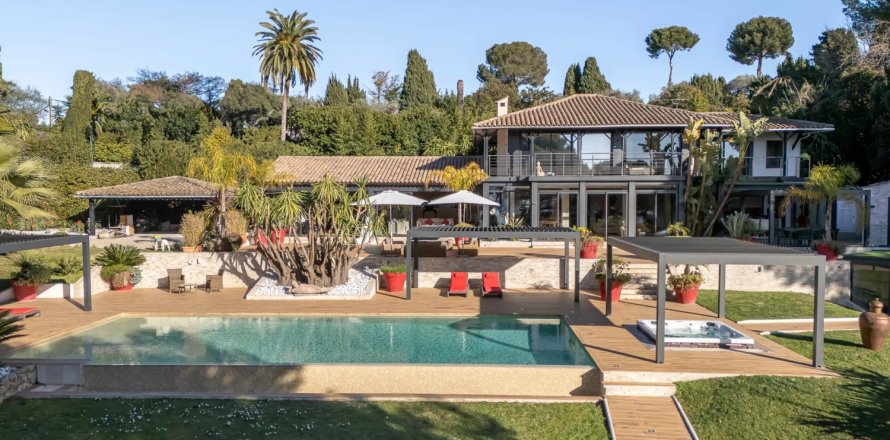 7 dormitorios House en Cannes, France No. 78891
